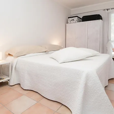 Villa Pula - A 100m Dal Mare *